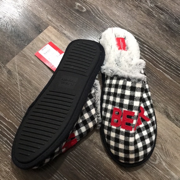 TARGET mens slippers size 13-14 memory form and fur. - Picture 2 of 3